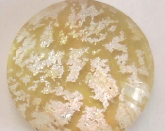 Round 1 x beige 16mm Dichroic Glass cabochon