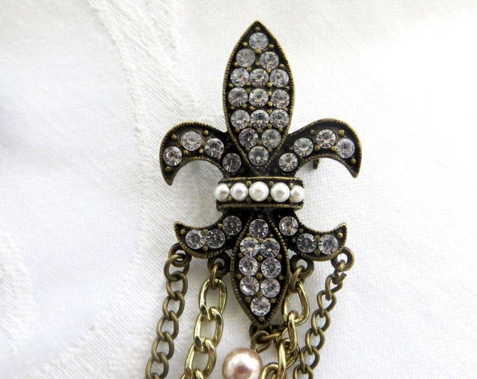 Fleur De Lis Chatelaine, Rhinestone with Hanging Pearls and Chains, Vintage Fleur Di Lis Pin, Paris Jewelry