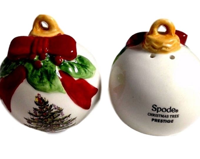 Unique Shakers, Spode Christmas Salt &Pepper Shakers, Vintage Spode Christmas Tree Shakers, Gift For Christmas