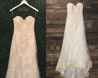 Wedding Hanger, Custom Bridal Hanger, Brides Hanger, Name, Wedding Hanger, Wedding Dress Hanger, Shower, Bride white hanger.