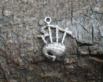 Vintage Sterling Silver Scottish Bagpipes Charm Necklace Pendant