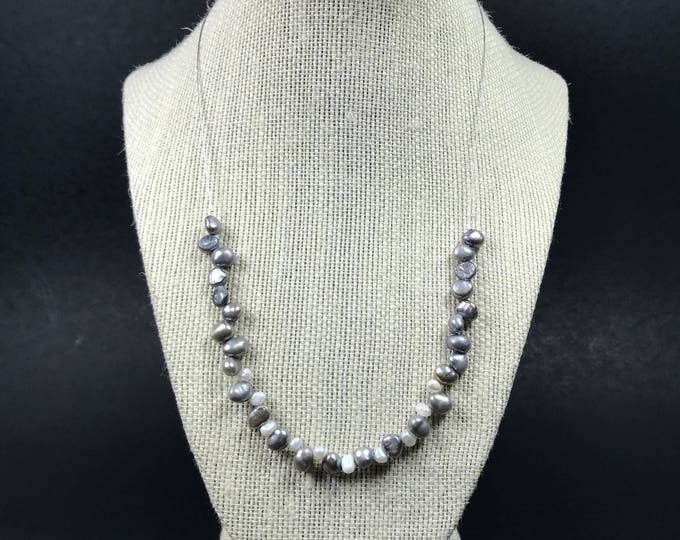 Grey Pearl necklace, Silver Pearl Necklace, White and Grey pearl Necklace, Grey Pearl Jewelry, Dark grey Necklace, dark grey pearl Necklace