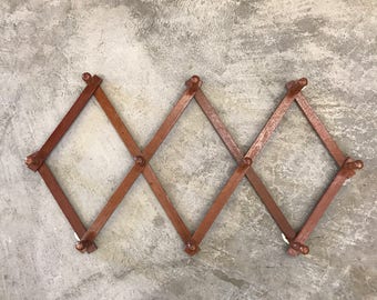 Vintage Wooden Peg Rack