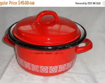ON SALE 1950s FRENCH Enamel Small Stock Cooking Pot/Made In France/Bought in Marville France 1957/Red Enamel Retro Decorated Small Stock Pot