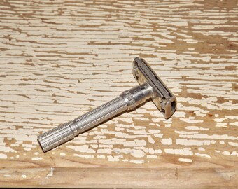 Gillette slim safety razor,1962 adjustable,H3 model,Made in USA,men's razor,grooming,shaving tool,double edge razor,1960s,H,silver tone