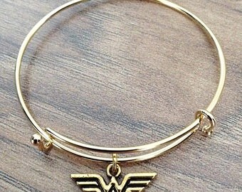 Wonder Woman DC Comics Bangle Charm Bracelet