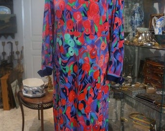 Vintage LEONARD T38/40 with belt and matching scarf print dress