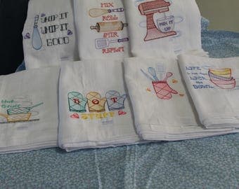 Lt weight floursack kitchen towels with machine embroidery(Utensils)