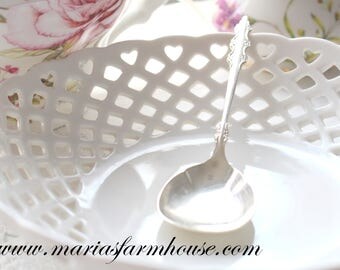 SPOON, Vintage, Ornate Silverplated Sugar Spoon, Scroll by International Deep Silver, Tea Party, Replacement Flatware - ca. 1960s