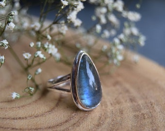 Labradorite Ring, Sterling Silver Ring, Boho Ring, Size 9 Labradorite, Handmade Jewelry, Gemstone Ring, Gift for women, Blue silver ring