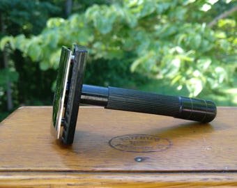 SALE!! Wardonia Vintage Safety Razor **REDUCED**