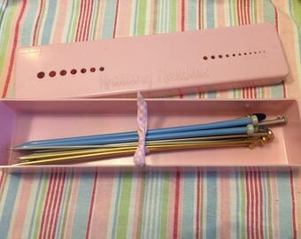 Vintage 1940s Pink Bakelite BEX Knitting Needle Case And Measuring Tool With Knitting Needles