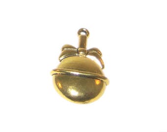 20 x 32mm Gold Bell Metal Pendant