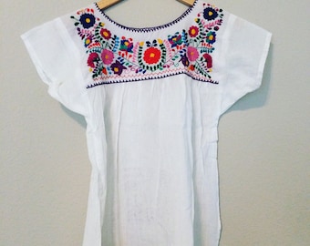 S-M Mexican Embroidered Floral Blouse