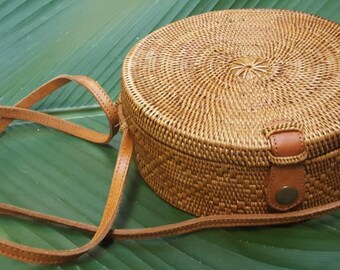 Rattan bag, hand woven, straw bag, basket bag, boho, straw bag, hand made, lined bag, tan, round bag, wicker bag