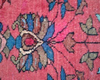 Persian rug Antique Lilihan Malayer Sarouk Carpet, Rose, 1900-1920, 6' X 3'4".Lovely simple off center pattern. Hand knotted. Low pile. Boho