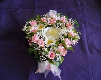 Heart shaped wedding table centerpiece