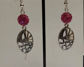 Shamballa fuschsia and openwork oval earrings