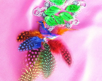 Colorful and cheerful necklace * dare the birdie *.