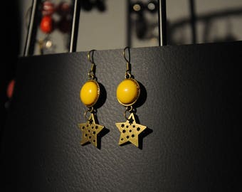 "Antique bronze star and yellow cabochon" cosmic earrings