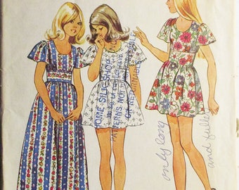 1970s Vintage Sewing Pattern Simplicity 5538 Girls Dress Pattern in Two Lengths Size 14 Breast 32