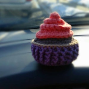 Buyer photo Kelly Walter, who reviewed this item with the Etsy app for Android.