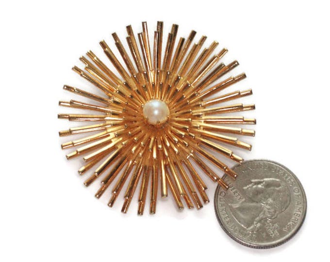 Retro Sunburst Brooch Faux Pearl Center Gold Tone Metal Vintage