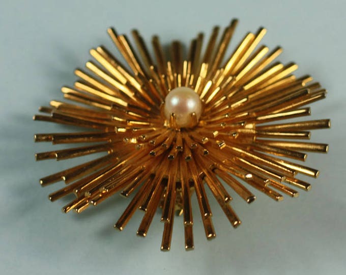 Retro Sunburst Brooch Faux Pearl Center Gold Tone Metal Vintage