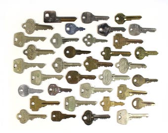 Set of 35 Flat Vintage Keys
