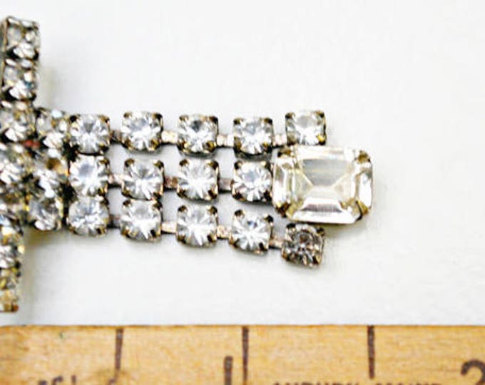 Vintage Bar Brooch - dangle articulate rhinestone - Mid Century pin