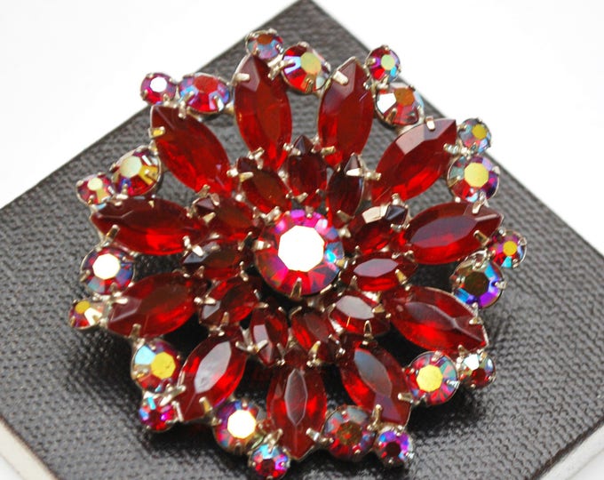 Red Rhinestone Flower Brooch - red Crystal Glass Auroral borealis -Silver - Floral Mid century Pin