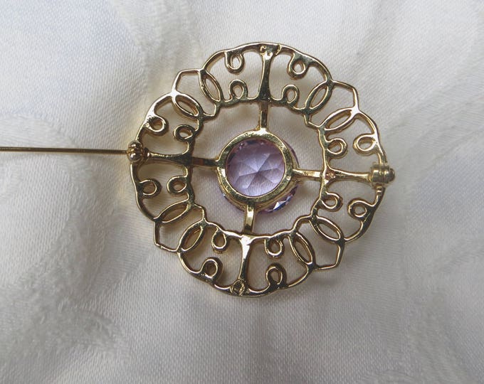 Art Glass Brooch, Gold Filigree, Lavender Center Stone, Purple Glass Pin, Vintage Jewelry