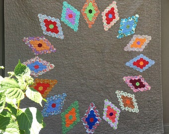 Vintage hexagon circle quilt