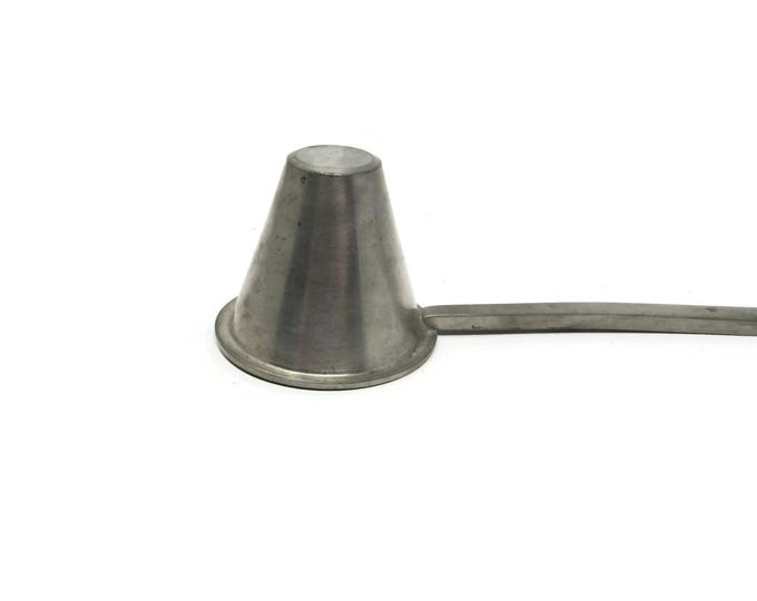 Vintage Candle Snuffer - Poole Pewter 12210 - Gentry Cavalier Helmet Extinguish Candle - Pewter Collector - Long Handle Candle Snuffer Mom