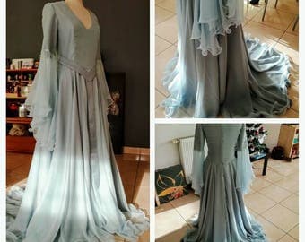 robe féerique en mousseline de soie bleu grise