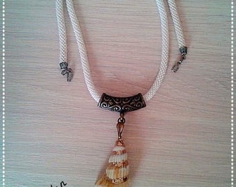 Clam shell pendant Plait of white beads Seashell suspension Gift to my daughter Nautical theme decor White Bead Decoration Gift to daughter
