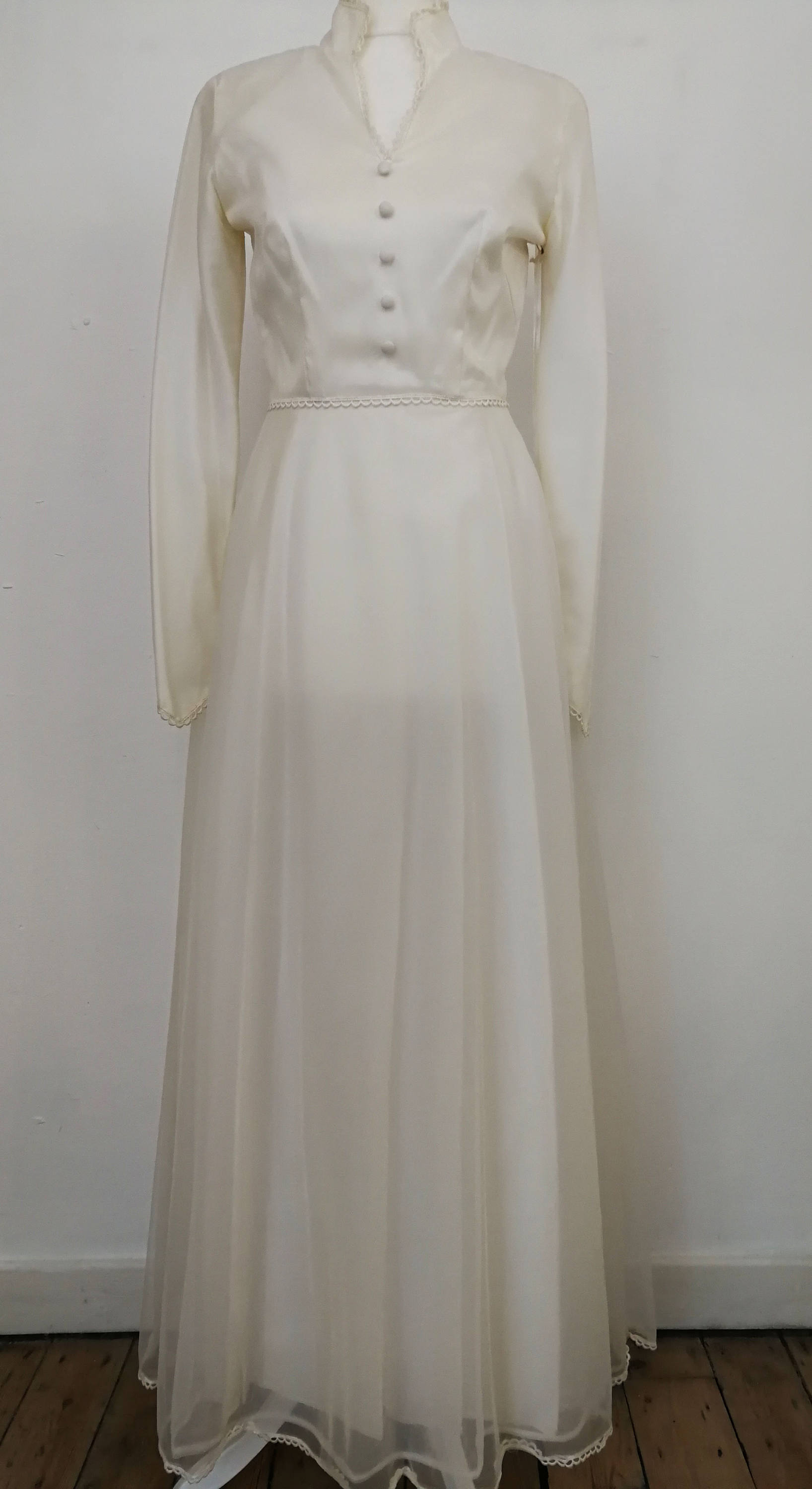 Charlotte  Vintage  Wedding  Dress  in Ivory Cream with Long