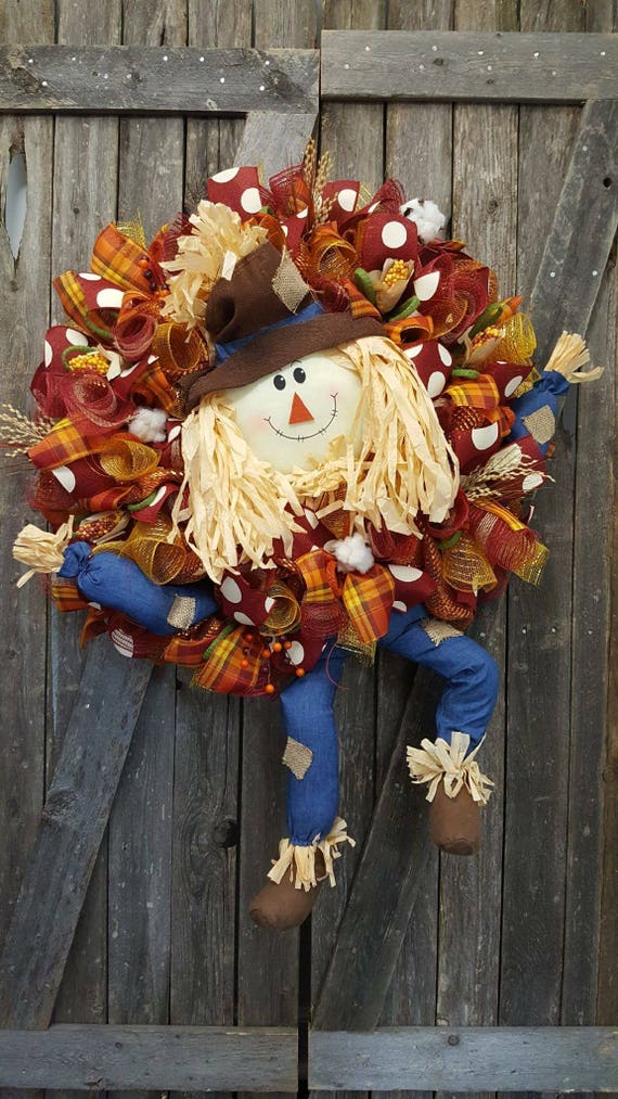 Fall Scarecrow Wreath with adorable Scarecrow kit itemSCRCRW2