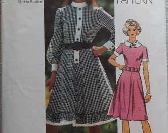 Misses' Dress with Flared Skirt and Peter Pan Collar in Size 16 Bust 38" Complete Mostly Uncut Vintage 70s Simplicity Sewing Pattern 9849