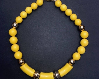 Essential Flash of YELLOW for Summer 2017 - Vintage 1980s Big Bead Necklace- Very Bannanarama