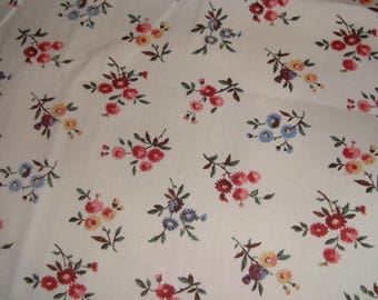 Popelinea flowers, off white background cotton fabric
