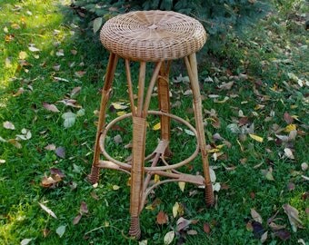 Wicker Stool, Tall 31