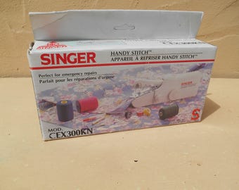 Singer Handy Stitch. Portable Sewing Machine. Vintage Sewing Machine.