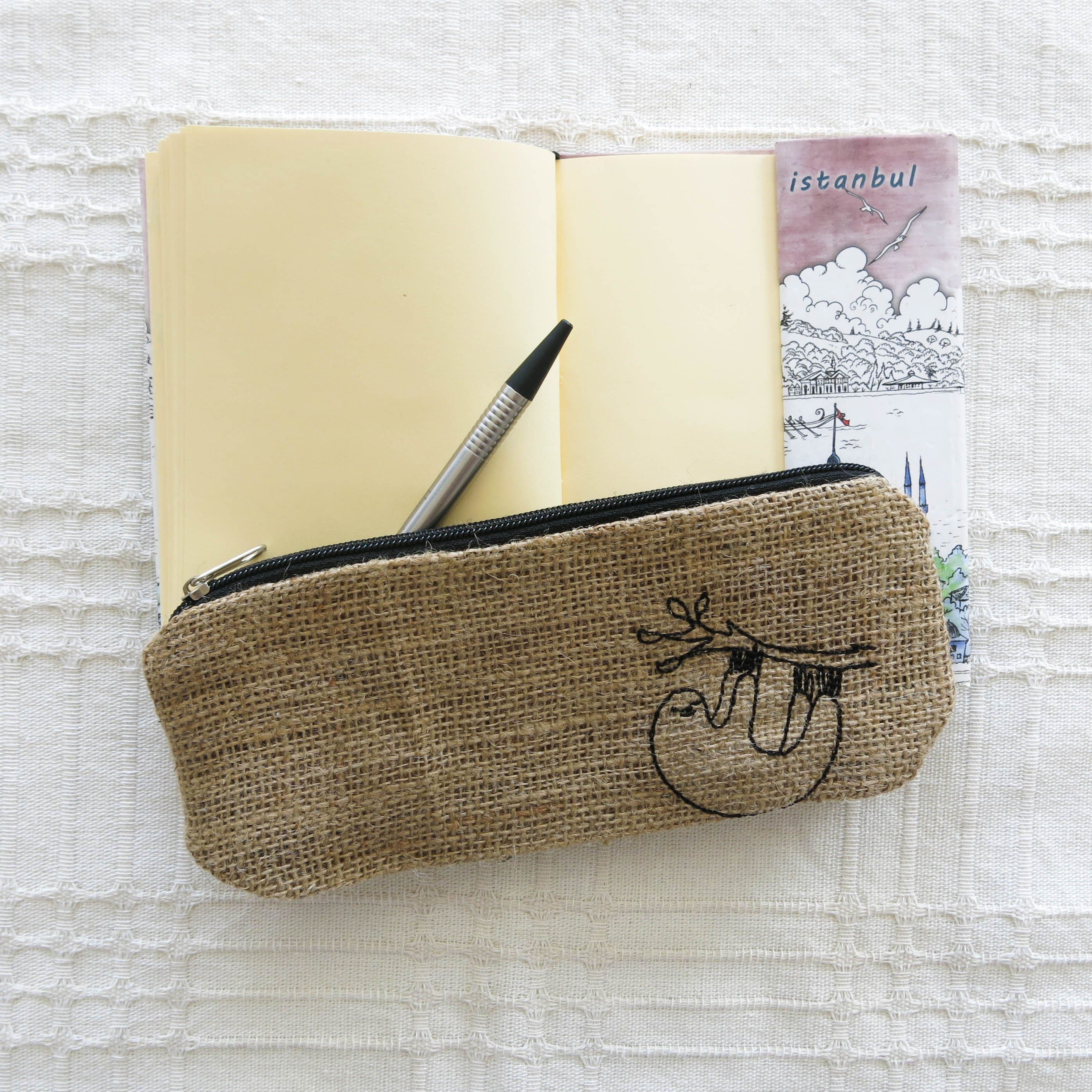 Free Shippping Eco-friendly Burlap Pencil Case With Sloth