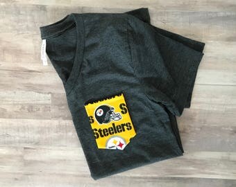 Pocket Tee with Pittsburgh Steelers Pocket