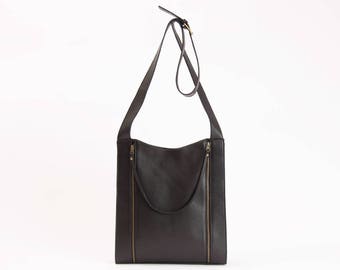 Everyday womens bag, leather macbook bag, sturdy leather tote, black leather tote, womens work bag, laptop tote leather, black zipper tote