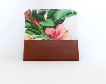 Travel Pouch // Clutch // Cosmetic Bag // True Leaf Collection