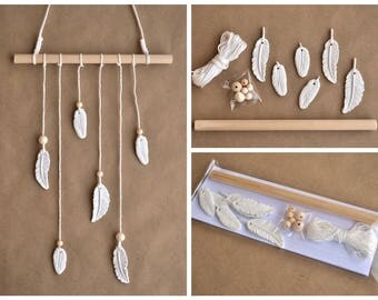 DIY kit wall hanging feathers, white clay feathers, DIY wall hanging, Wall hanging kit, vegan feathers, DIY bohemian, bohemian decoration