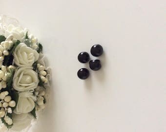 Approximately 8 mm beads black color button