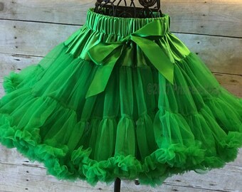 Green Pettiskirt, Girl Green Tutu, Green Skirt, Ruffled Skirt, toddler pettiskirt, Girl Dance Wear, Christmas Skirt